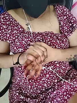 Lolitatamil live cam on StripChat