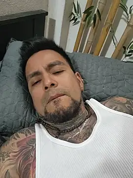 Marcus_ink live cam on StripChat