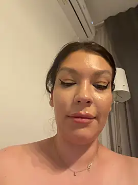 ClaraPasssion live cam on StripChat