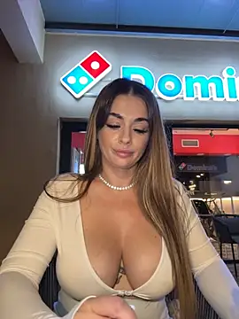 Webcam en directo de la tetona IsabellaEtthan