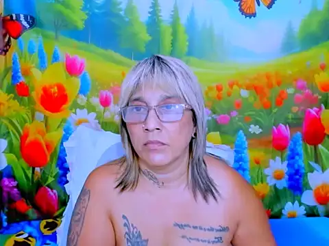 indianroxy webcam