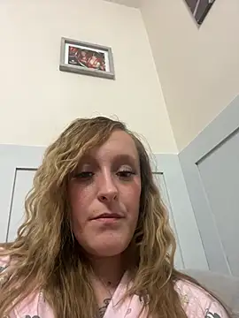 LucyRoseMae webcam