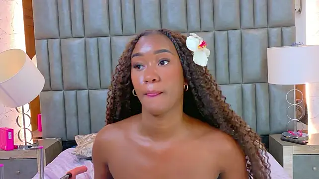 TylaWest webcam