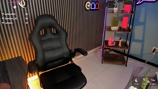 Emily_robertss1 webcam