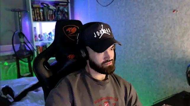 _Serious_Man webcam