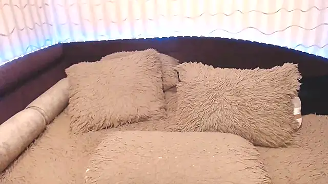BustyKatty webcam
