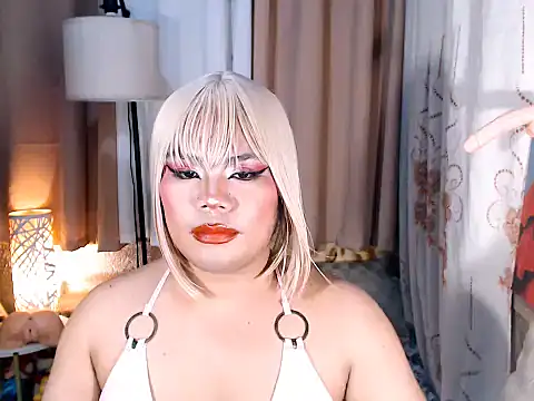 TSbrianaHugeCock live sex cam