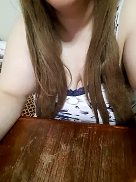 Madam_bezzzoul webcam