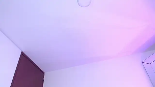 puca_ebony webcam
