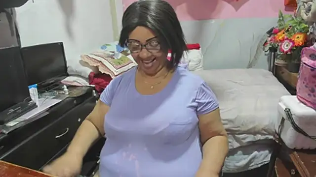 Mrs_mommy_ webcam