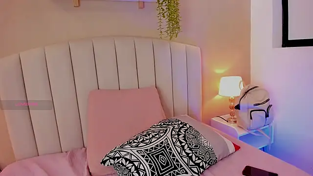 Mia_thompson_19 webcam