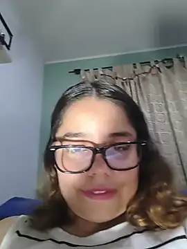 Eimy__saenz 🚺 online chat