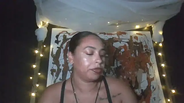 AriesBaddiee_ webcam