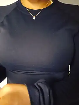 _MissPompitas23_ webcam
