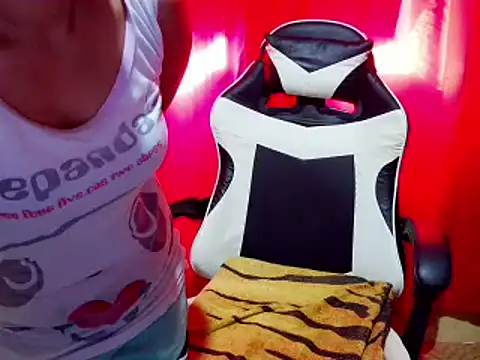 lovelyxmorena webcam