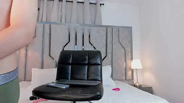 _Saraah webcam
