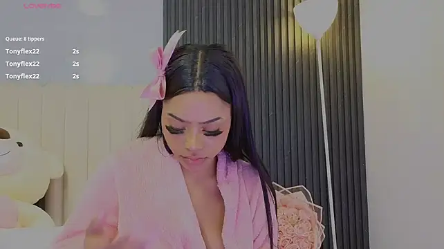 Madiee_Rhea live cam on StripChat