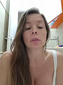 karina_warthon webcam