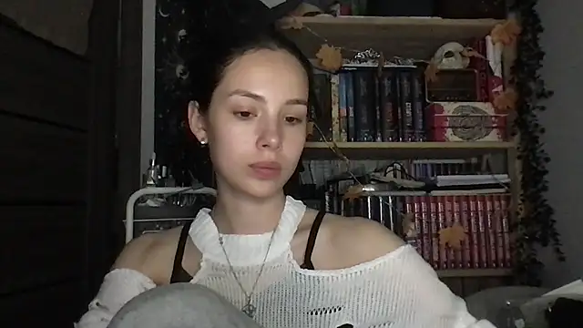 Yuna5343 live cam on StripChat