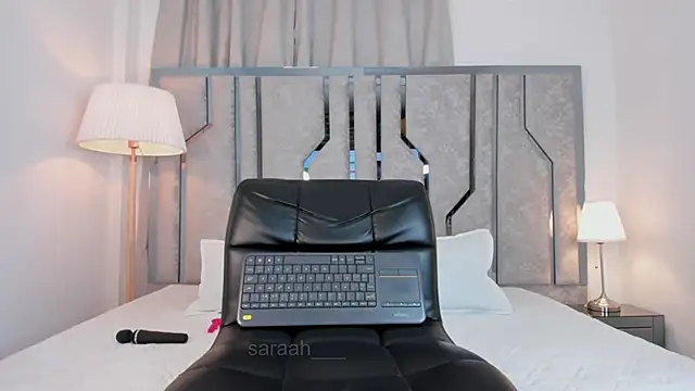 _Saraah webcam