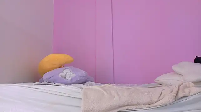 SeleneGibson__ webcam