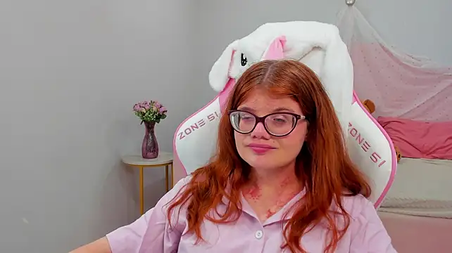 ChloeHalses webcam