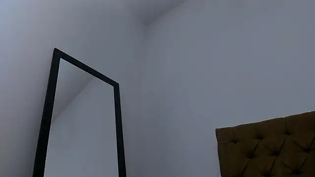 Katty_West webcam