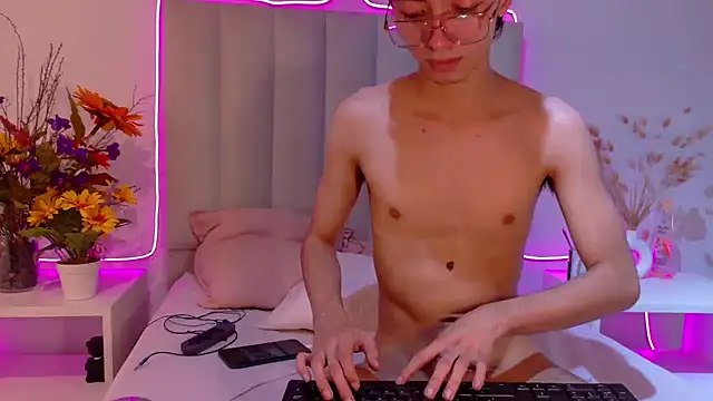 Twink_Sebas7 webcam