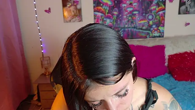 Lucia_evans22 webcam