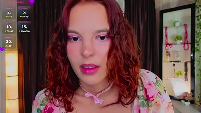 PollyHiller1 live cam on StripChat