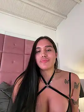Belle_Noir webcam