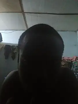aven_curtxs webcam