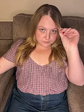 PhatAssBlond webcam