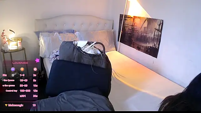 NinaDOM4CUM webcam