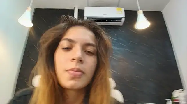 kissme_luna webcam