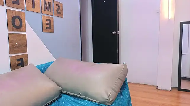 Almarouxx webcam