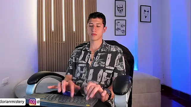 Dorianmistery2322_ webcam