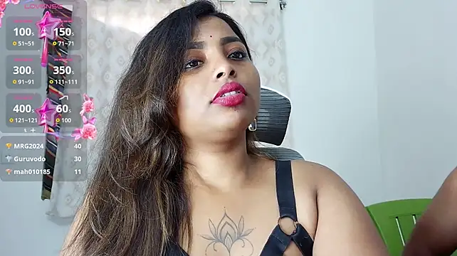 OpposedLoom live sex cam