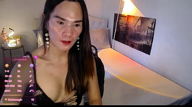 NinaDOM4CUM webcam