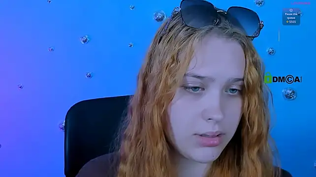 roxy_starr_ webcam