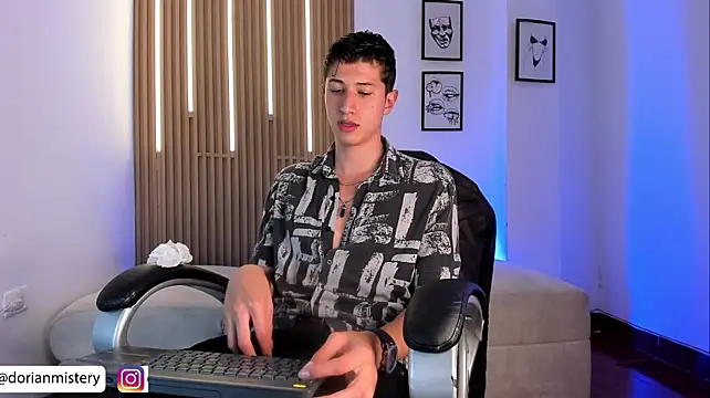 Dorianmistery2322_ webcam