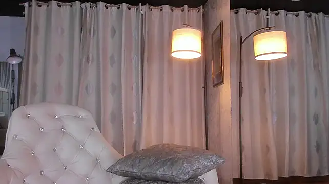 Zarajener live cam on StripChat