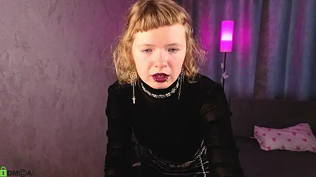 VioletDesiree webcam