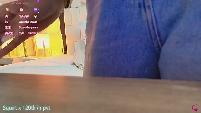 anahi_maite webcam