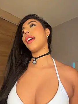 Rossie_Blooms live cam on StripChat