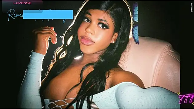 VICTORIAOBEY webcam