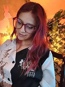 RedMeloddy 🍁 webcam chat