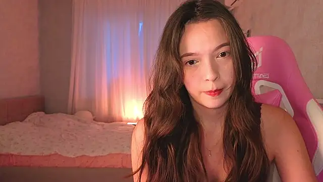 yuna_sunshy live cam on StripChat
