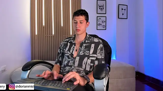 Dorianmistery2322_ webcam