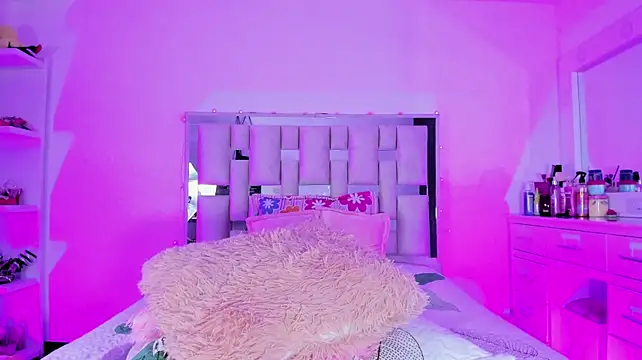 emili_clark 👚 online sex webcam
